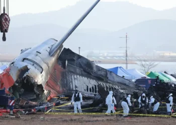 Investigação aponta que pilotos desligaram o motor errado em acidente aéreo na Coreia do Sul