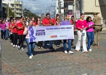 Caminhada abre agosto lilás em Indaial com apelo por fim da violência contra a mulher