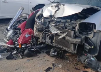 Motociclista fica ferido em colisão no bairro Encano Baixo, em Indaial 