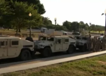 EUA enviam mais de 4 mil militares para águas latinas em ação contra cartéis