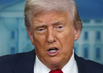 Administração Trump aumenta número de produtos sujeitos a tarifas para aço e alumínio