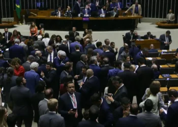 Câmara aprova isenção do IR para quem ganha até R$ 5 mil