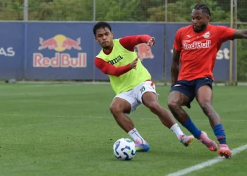 Portuguesa faz jogo-treino com o Red Bull Bragantino em Atibaia