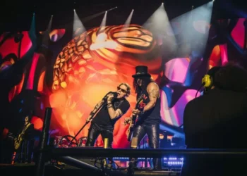 Guns N’ Roses abre turnê brasileira em Santa Catarina com show histórico na Arena Opus, na Grande Florianópolis