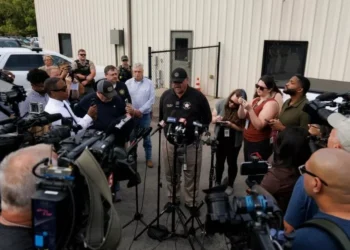 Explosão em fábrica de munições no Tennessee deixa mortos e desaparecidos