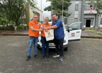 Timbó recebe novo veículo do Governo do Estado para reforçar Defesa Civil Municipal