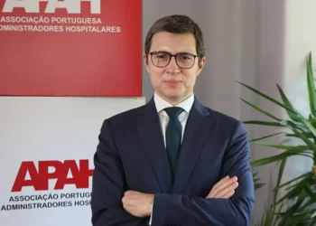 Aumento da despesa com medicamentos não é exclusivo de Portugal, dizem administradores hospitalares