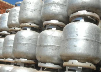 Gás gratuito chega a 1 milhão de famílias a partir de segunda-feira