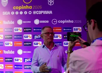 Diretor da base vê grupo equilibrado na Copinha e comenta rejuvenescimento do elenco