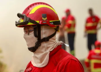 Sindicato Nacional de Bombeiros vai apresentar queixa alegando que comando não cumpre acordo sobre serviços mínimos