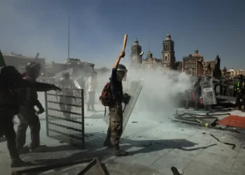 Milhares de pessoas marcham no México contra Sheinbaum