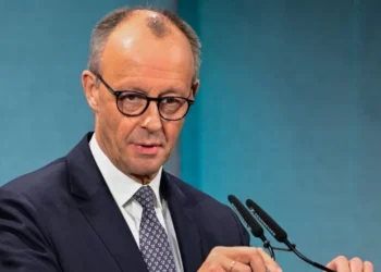 Merz reclama da falta de ‘pão decente’ em Angola