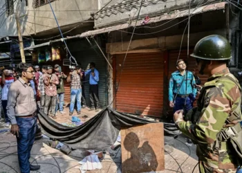 Pelo menos cinco mortos após terremoto de magnitude 5,5 em Bangladesh