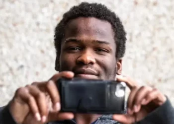 Polícia prende americano suspeito de estupro de vulnerável e exploração sexual infantil no Rio