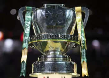 Santos escapa do rebaixamento e garante a Lusa na Copa do Brasil 2026