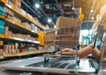 Shopee ou Mercado Livre? Saiba como escolher o marketplace ideal para escalar as vendas online em 2026