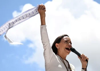 María Corina Machado viaja a Oslo, mas não vai participar de Nobel da Paz