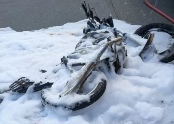 Em Timbó, jovem fica gravemente ferida nos braços e perna após acidente de moto