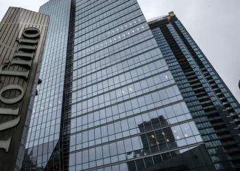 Rio Tinto e Glencore negoceiam fusão para criar maior mineradora mundial