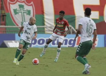Lusa defende invencibilidade de quase 20 anos contra o Guarani no Canindé