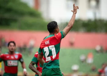 Renê é o jogador que mais finaliza no Paulistão