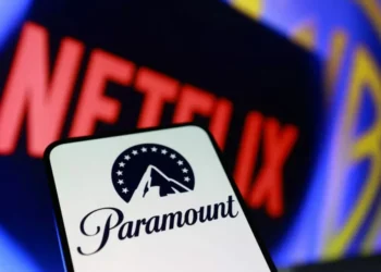 Paramount sublinha que apresentou proposta “superior” para a compra da Warner Bros Discovery