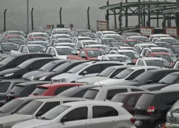 Vendas de automóveis e comerciais leves devem crescer 3% em 2026
