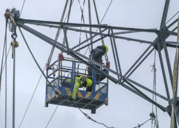 Tempestade Kristin: “Apagão” ainda afeta 234 mil clientes