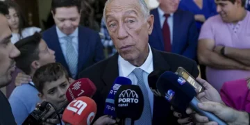 Marcelo no terreno após tempestade Kristin: “Vai ser um esforço muito mais longo do que se pensava”