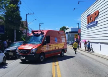 Atropelamento grave deixa idosa ferida e mobiliza equipes de resgate em Gaspar