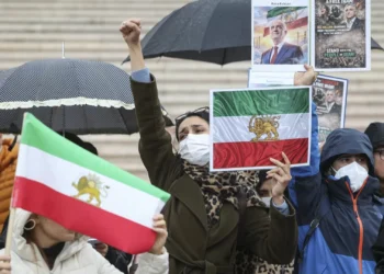 Protesto em Lisboa denuncia repressão no Irão