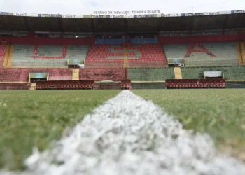 Portuguesa x Corinthians terá público dividido no Canindé