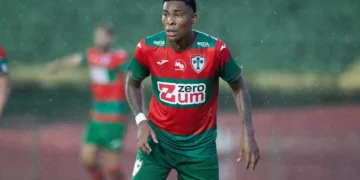 Caio Roque valoriza semana cheia de treinos antes do duelo com o Mirassol