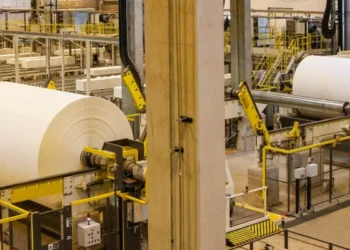 CNI aponta juros como responsáveis por desaceleração da indústria