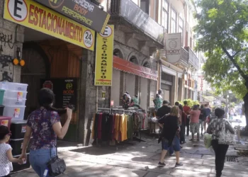 Vendas no comércio varejista fecham 2025 com alta de 1,6%