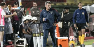 Fábio Matias agradece torcida e exalta reconstrução da Lusa