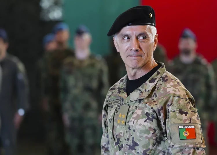 CEMGFA anuncia saída. Oito “obrigados” e a convicção de que deixa Forças Armadas mais adaptadas à conjuntura internacional