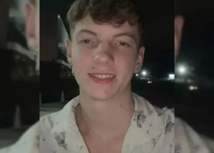 Motociclista que morreu eletrocutado por cabo de alta tensão, em Blumenau, é identificado