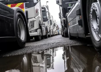 Camiões isentos de portagens na CREP a partir de 4.ª feira