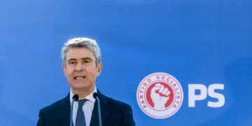 Carneiro disponível para consenso na Justiça acusa Governo de ser “sempre partidário”