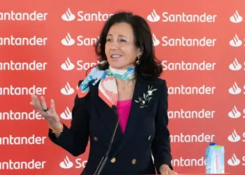 Banco Santander com lucro recorde de 14.101 milhões em 2025 e compra Webster Bank