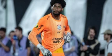 Goleiro do Corinthians sofre ofensas de cunho racista após eliminação da Lusa