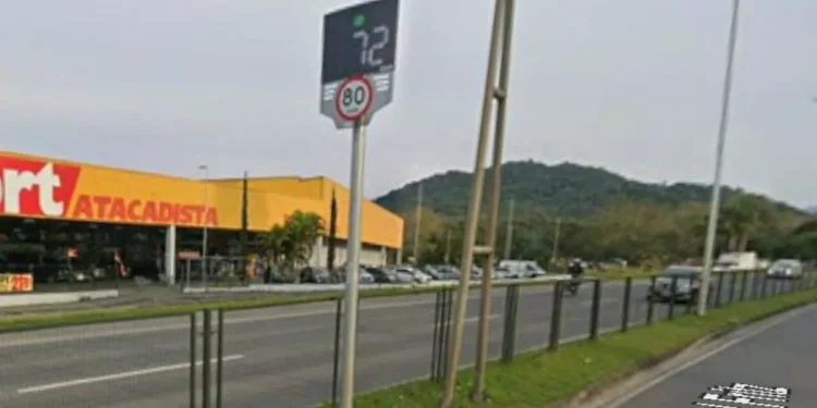 Blumenau ativa novo sistema nos radares e passa a medir a velocidade média dos motoristas nas principais vias