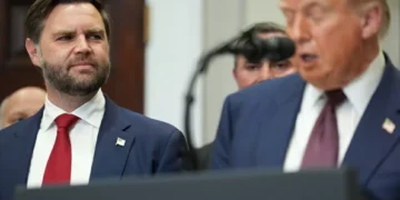 Irã não está disposto a aceitar ‘linhas vermelhas’ de Trump, diz JD Vance